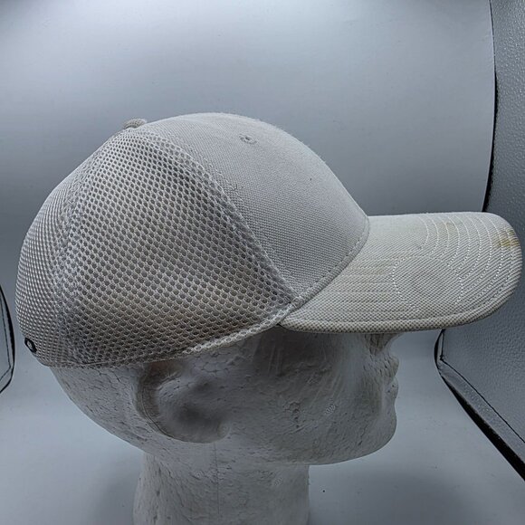 Oakley Silicon Bark Trucker Hat White Mesh Stretch Fit Medium Large Casual - Picture 4 of 10